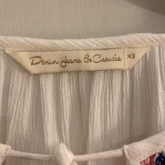 Denim Jeans & Casuals Embroidered 3/4 Sleeve Top - Picture 9 of 12